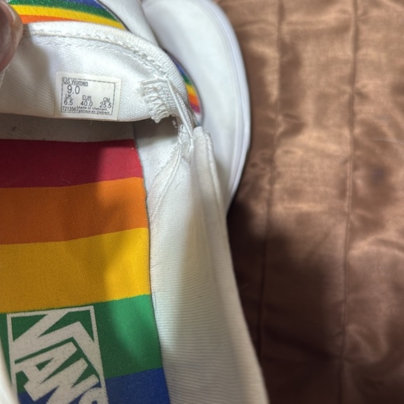 Vans Pride Edition White Slip-On with Multicolor Heart - Picture 5 of 5